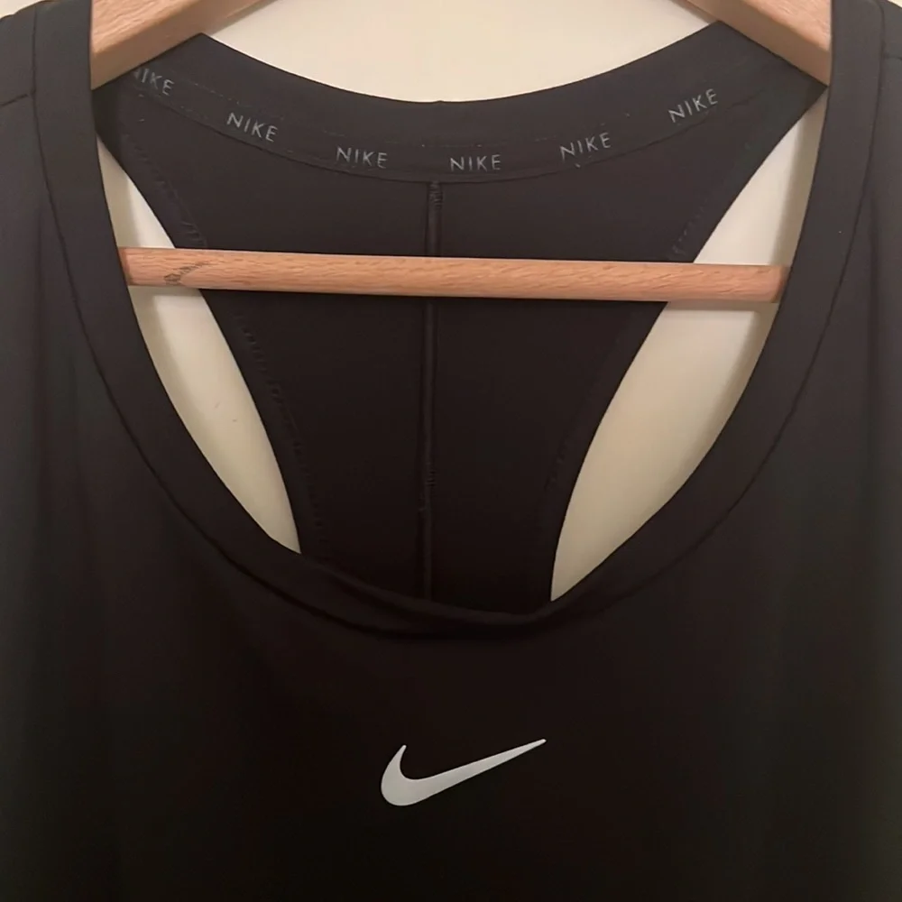 Nike Racerback - Picture 2 of 2